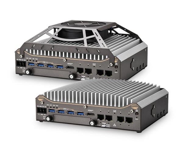 4x PoE+ 2.5GbE, 4x USB 3.2, 1x 간편 교체형 2.5" SSD 트레이, 1x 외부 SlimSAS 커넥터를 갖춘 Intel® Core™ Ultra 200 컴팩트 팬리스 컴퓨터